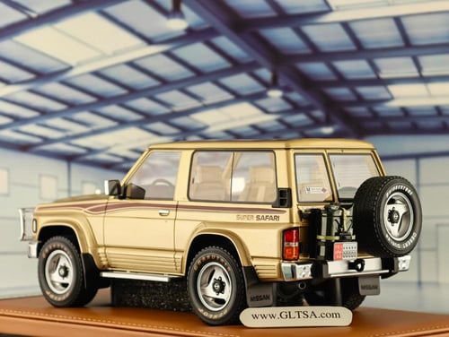 Nissan Patrol Y61 Light Gold 1:18 Old School Model...