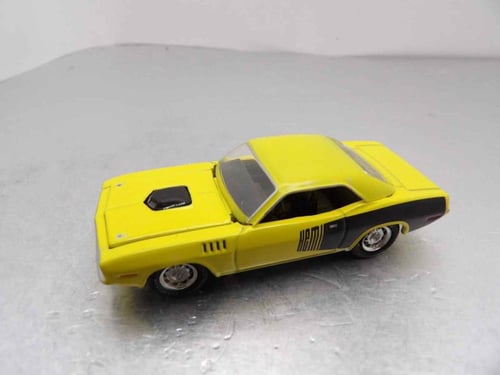 Plymouth Hemi Cuda 1971 Yellow Black 1:64 Greenlig...