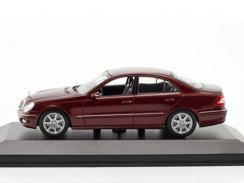RARE Mercedes-Benz E-Class (W211) 2006 Dark Red Me...