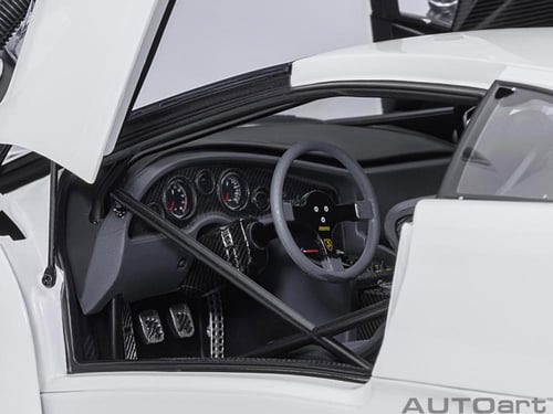 Lamborghini Diablo GTR Impact White 1:18 AUTOart 7...