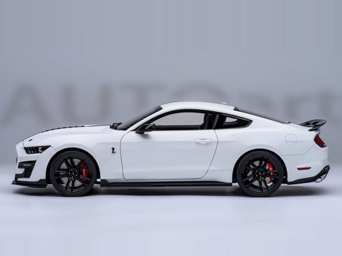 Ford Mustang Shelby GT500 Oxford White 1:18 AUTOar...
