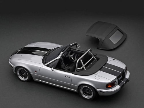 Eunos Roadster (NA) Silver With B6-ZE Engine 1:18...