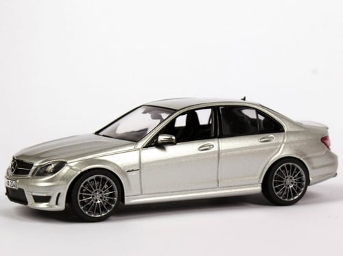 RARE Mercedes-Benz C63 AMG (W204) Iridium Silver 1...
