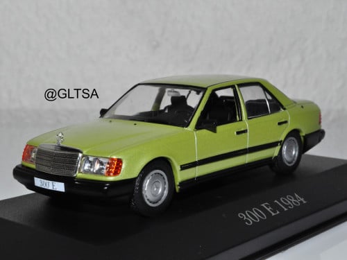 RARE Mercedes-Benz E-Class 300E (W124) Light Greee...