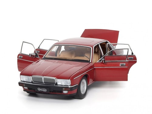 Jaguar Daimler XJ6 (XJ40) 1986 Flamenco Red 1:18 A...
