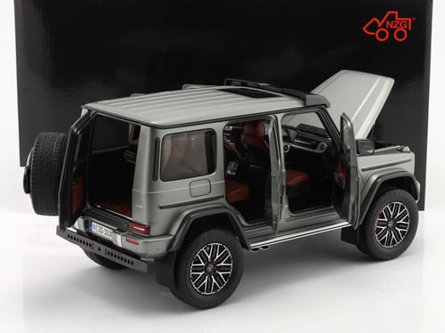 Mercedes-Benz G63 (W463) 4x4 AMG Platinum Silver M...