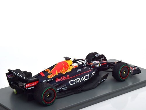 Oracle Red Bull Formula 1 RB18 Japan with World Ch...