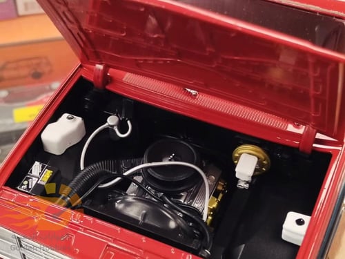 Chevrolet K10 Scottsdale 1984 Apple Red & Midngiht...