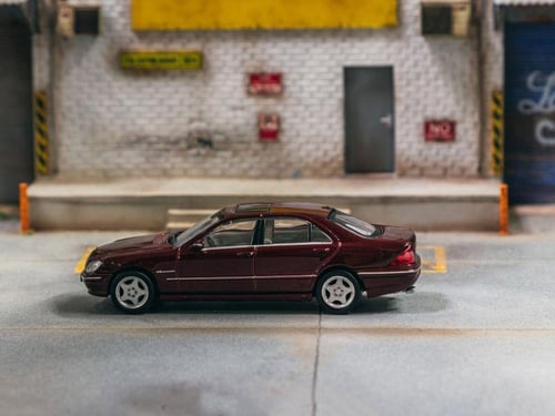 Mercedes-Benz S55 AMG Bordeaux Red Metallic 1:64 T...