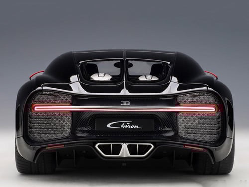 Bugatti Chiron Italian Red / Nocturne Black 1:12 A...
