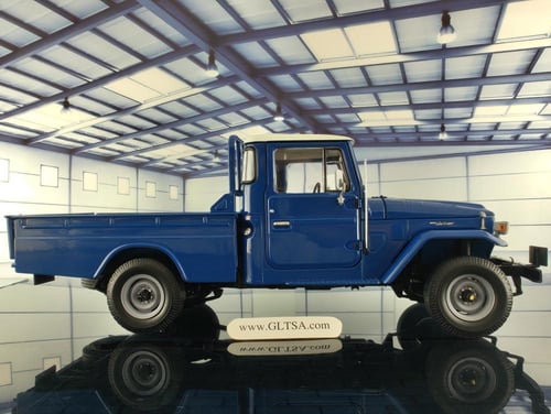 RARE Toyota Land Cruiser 40 LC40 Pickup Blue 1:18...