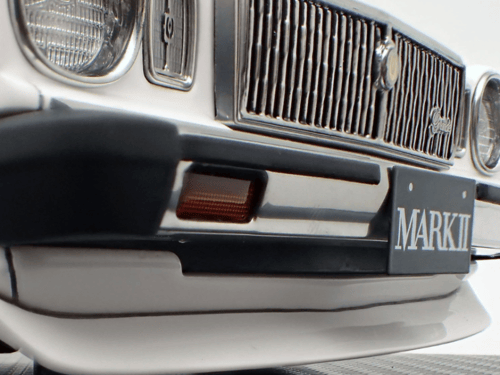 Toyota MarkII Cressida Sedan Grande (MX41) White 1...