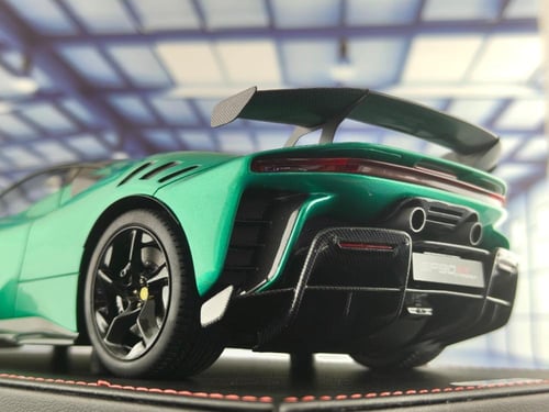 Ferrari SF90 XX Stradale Green 1:18 Resin Car Mode...