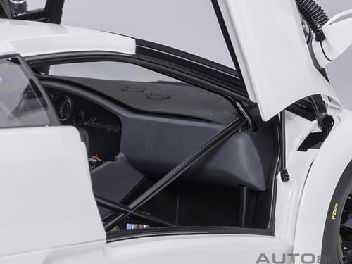 Lamborghini Diablo GTR Impact White 1:18 AUTOart 7...