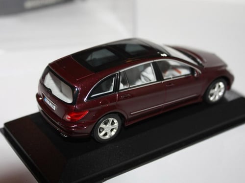 RARE Mercedes-Benz R-Class 2006 Red Metallic 1:43...