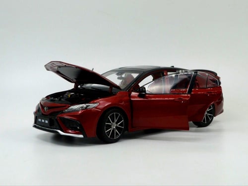 Toyota Camry Sports Red 1:18 Paudi Model 2601R