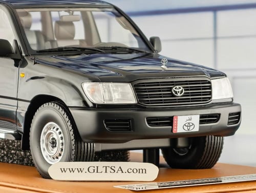 Toyota Land Cruiser Car Set 1:18 Old School Models...