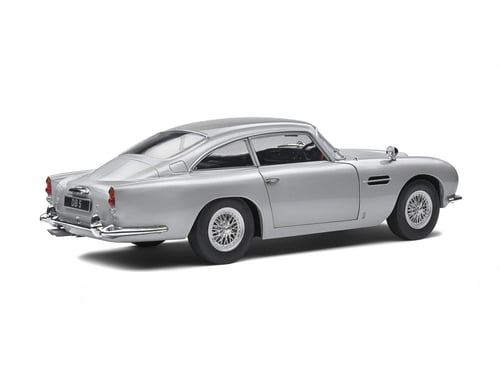 Aston Martin DB5 1964 Silver Birch 1:18 Solido S18...