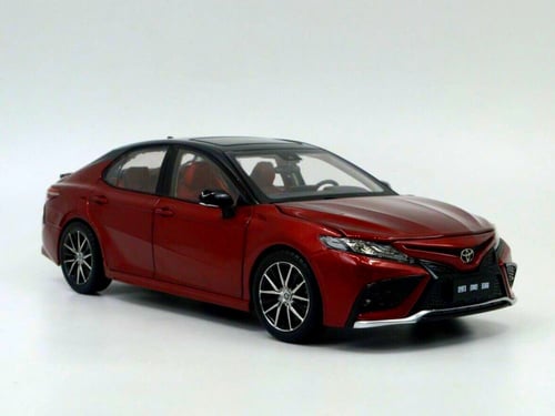 Toyota Camry Sports Red 1:18 Paudi Model 2601R