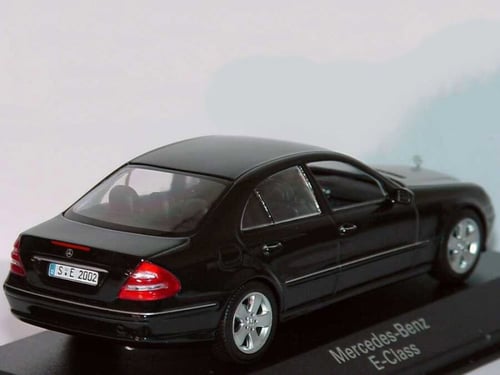 RARE Mercedes-Benz E-Class (W211) 2002 Melanite Bl...
