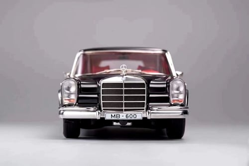 Mercedes-Benz Pullman S600 Pearl Black 1:18 KengFa...