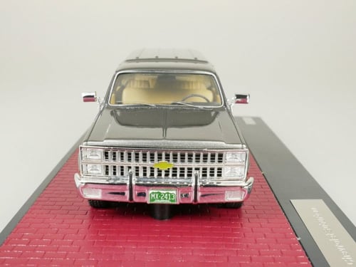 Chevrolet Suburban GMC 1981 Grey Silver 1:43 Matri...