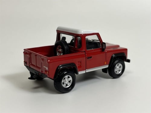 Land Rover Defender 90 Pickup Masai Red 1:64 MINI...