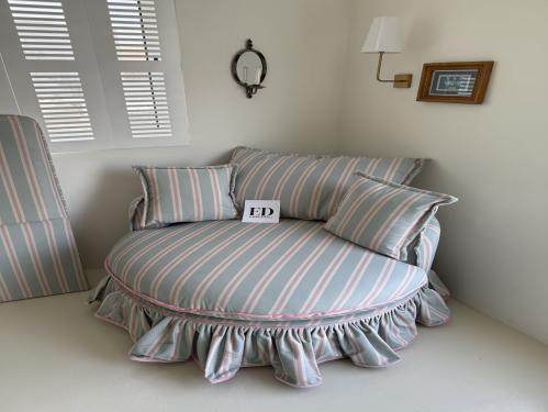 كنبة اروبي بتصميم مريح