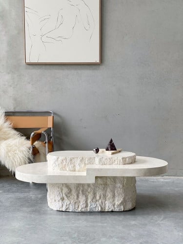 طاوله حجر نحت