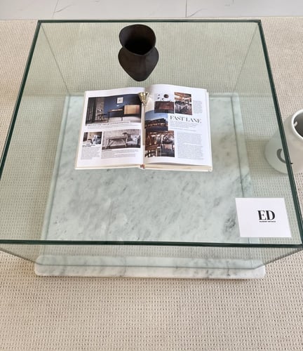 طاولة زجاج+ رخام شكل حديث