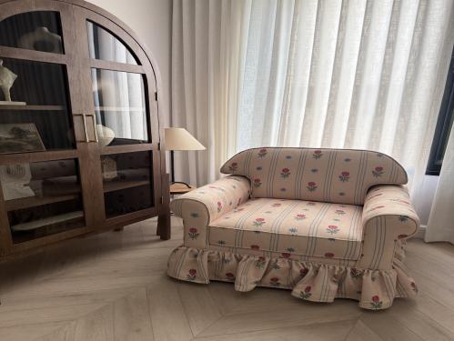 كرسي انيق أوروبي