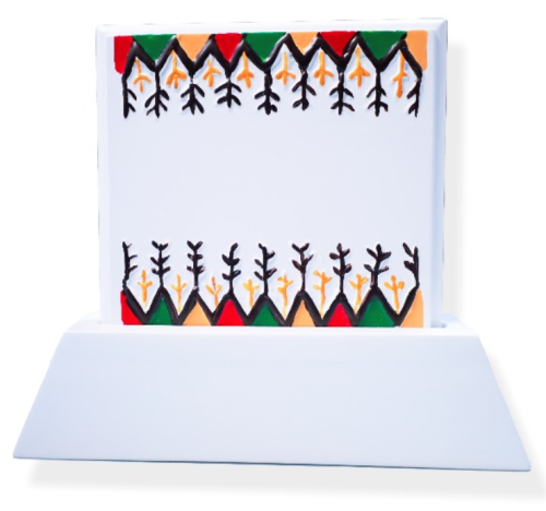 Triangular shield (decoration)