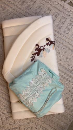 طقم اطفال يلبس من ٧ سنه الى ٩