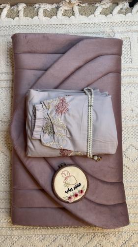 طقم صلاة ربطة + سجاد مع شرشف مرد