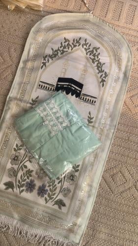 طقم اطفال ١٣ الى ١٥ سنه