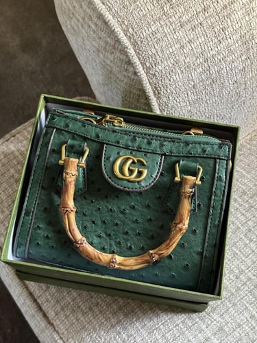 شنطة قوتشي فخمة جدا جدا