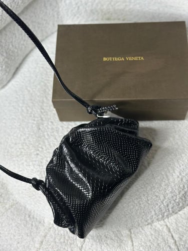 شنطة باوتش من بوتيغا هاي كواليتي