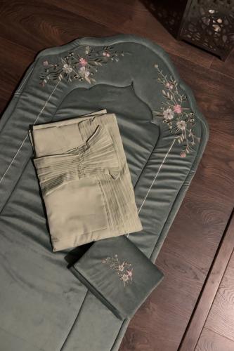 طقم صلاة اخضر فخم جدا مرد