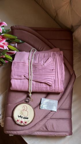 طقم صلاة + سجاد مع شرشف مرد ربطة