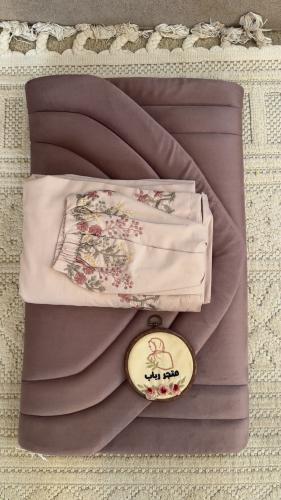 طقم صلاة + سجاد مع شرشف مرد ربطة