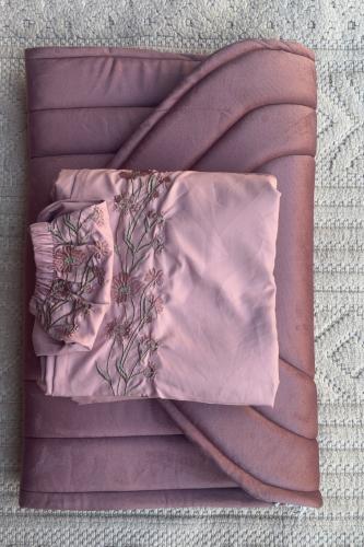 طقم صلاة + سجاد مع شرشف مرد ربطة