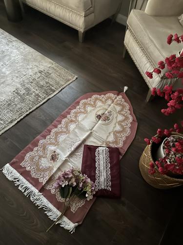 طقم صلاة جميل جدا سحاب ( جلابية)