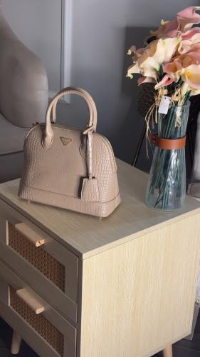 شنطه اصليه فخمة مخفضة