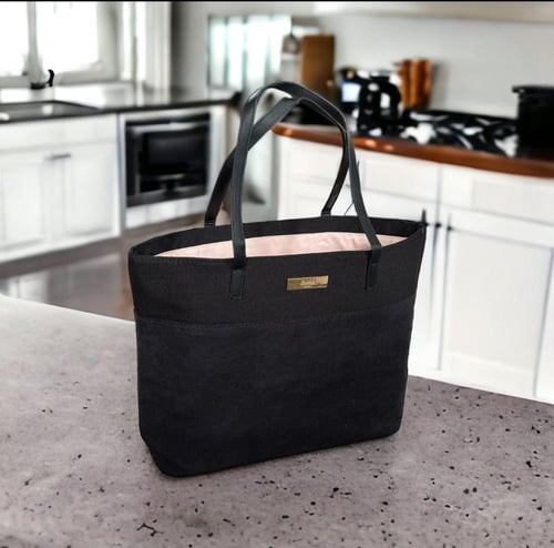 شنطة boss اصلية 100