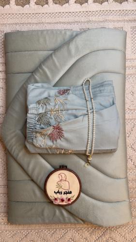 طقم صلاة ربطة + سجاد مع شرشف مرد