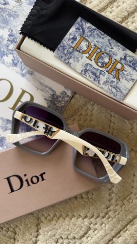 نظارة ديور فخمة جدا مع ملحقات