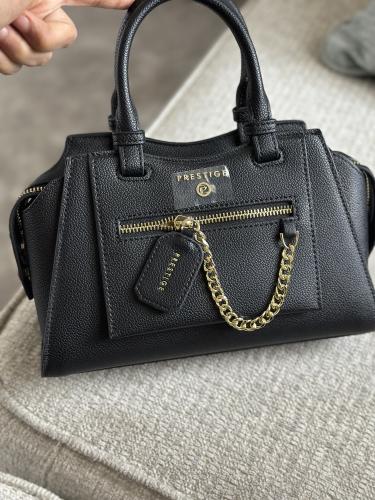 شنطة فخمة جدا مع كيس ماركة