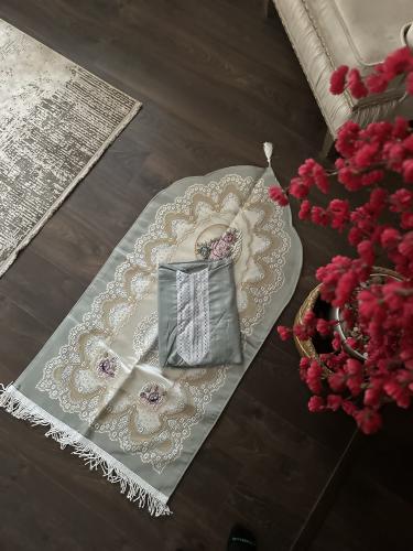 طقم صلاة جميل جدا سحاب ( جلابية)