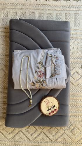 طقم صلاة + سجاد مع شرشف ربطة