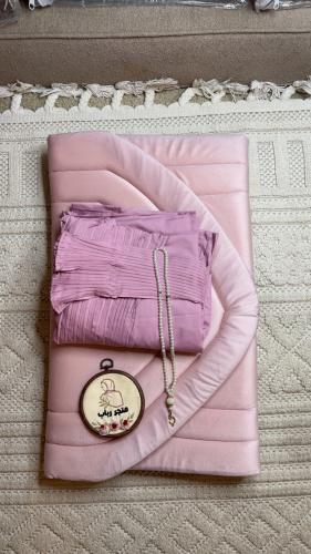 طقم صلاة + سجاد مع شرشف مرد ربطة